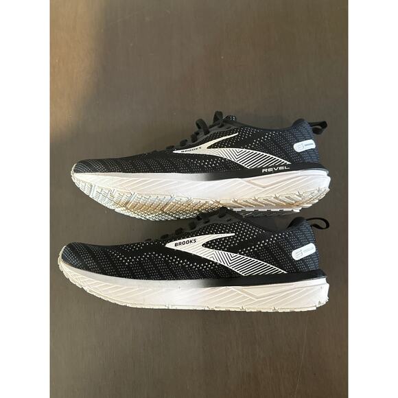 Brooks Revel 6 Road Running Shoes Black White Womens Sz 9.5 missing insoles - Picture 4 of 8